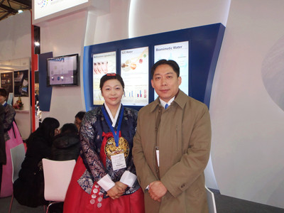 与韩国ACT公司王洋经理交流.jpg